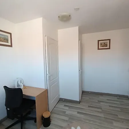 Alojamento de Acomodação e Pequeno-almoço Confort Tourcoing